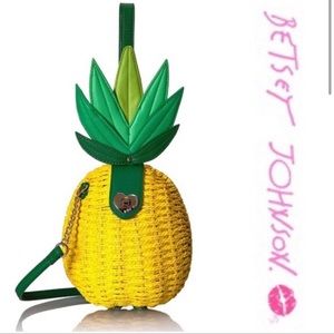 BETSEY JOHNSON pineapple woven crossbody bag